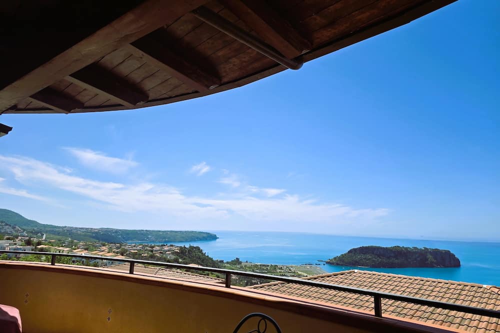 Praia a Mare House | Casa di Stefano in a quiet and exclusive location with sea views