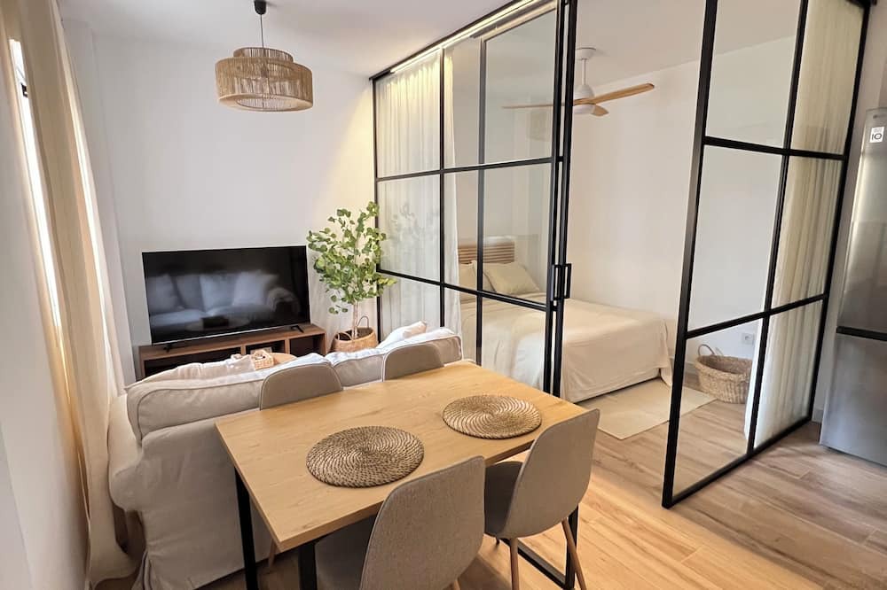 El Ejido Apartment | Warm apartment in downtown malaga