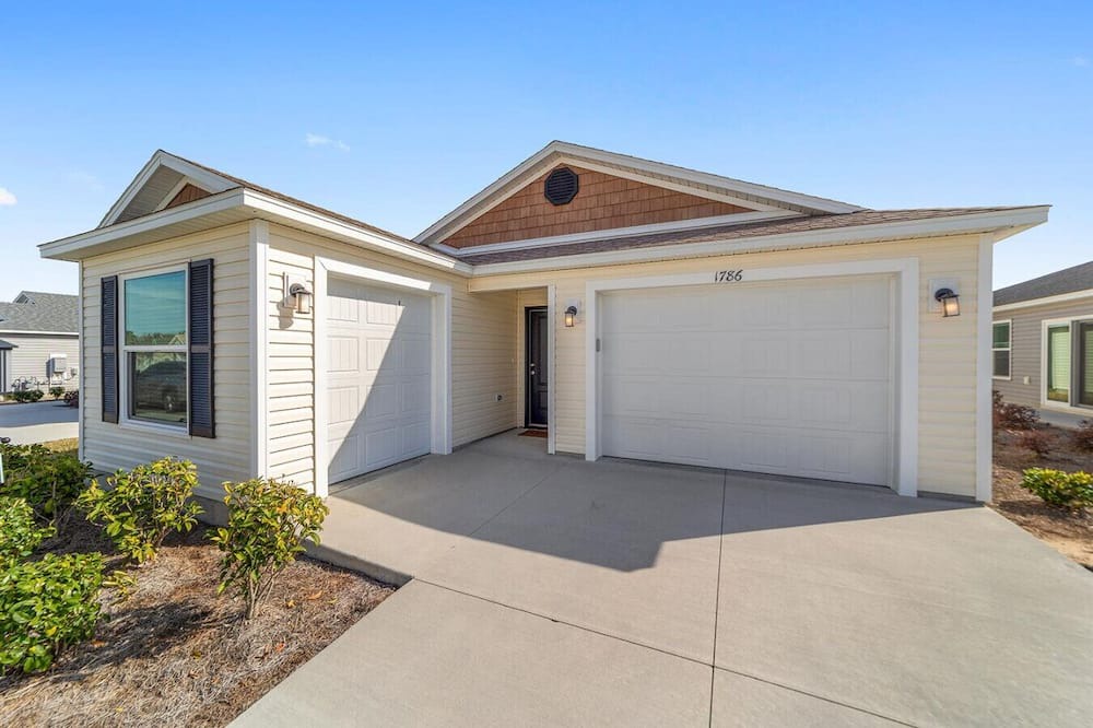 Okahumpka House | Fechtel's Oasis – Your Gateway to The Villages