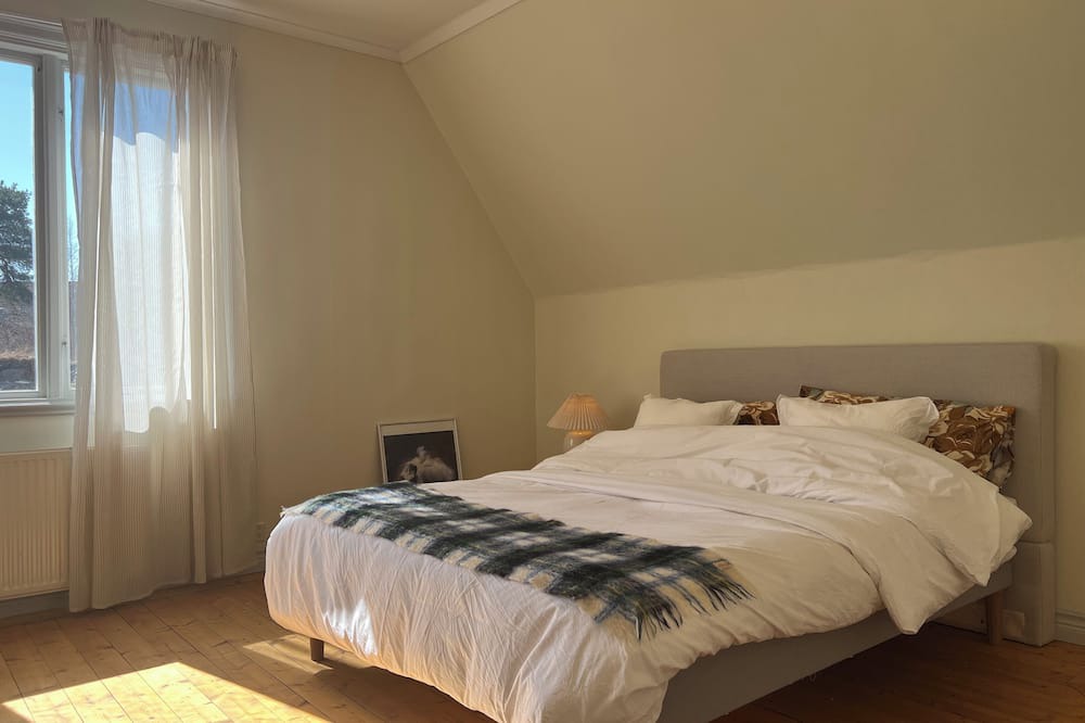 Norra Nynashamn Villa | Semi-detached house near the sea, Gotland ferry and archipelago boats