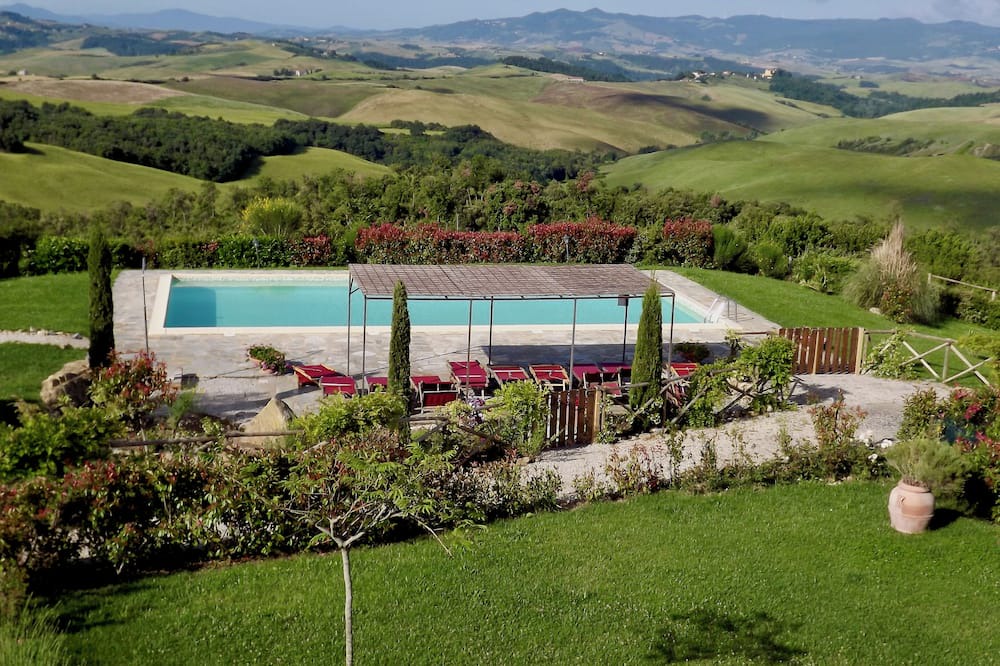 Gambassi Terme Apartment | Exceptional Tuscany view! Air-conditioned beautiful restored farmhouse apartment