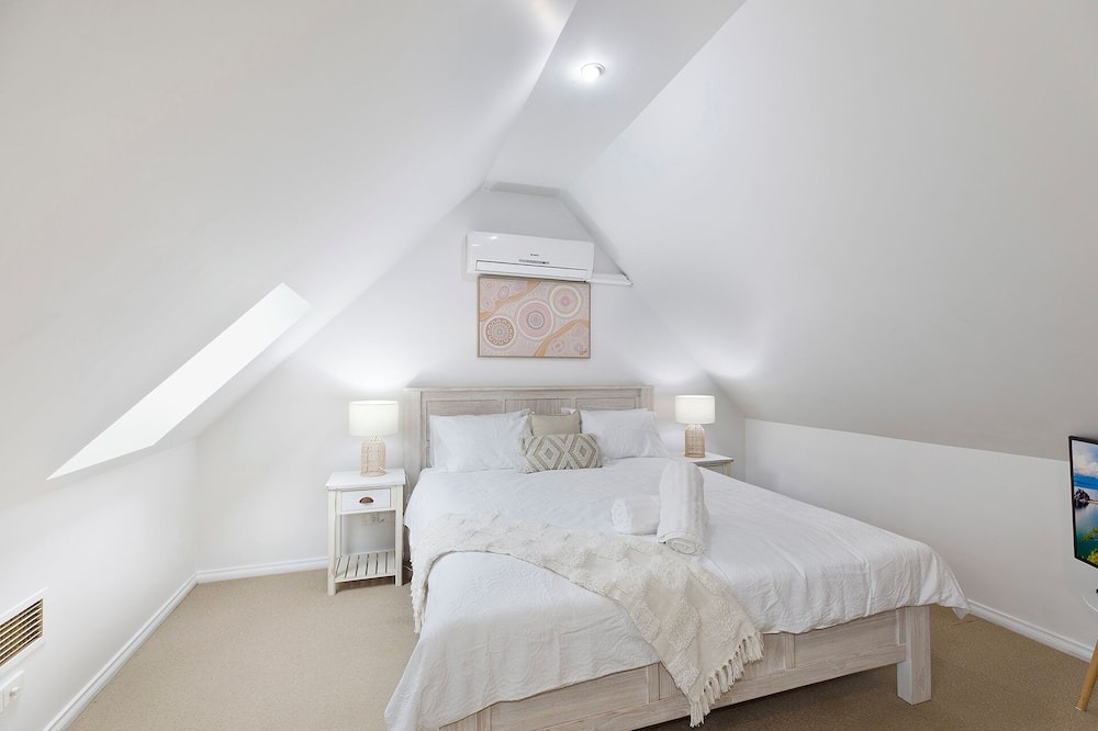 Martinsville Apartment | Surrounded by the breathtaking beauty of the Watagan Mountains