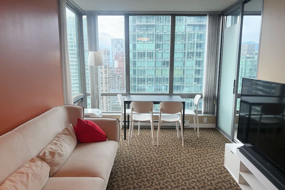 Coal Harbour Apartment | 2 Bedroom 2 Bath In Downtown Vancouver