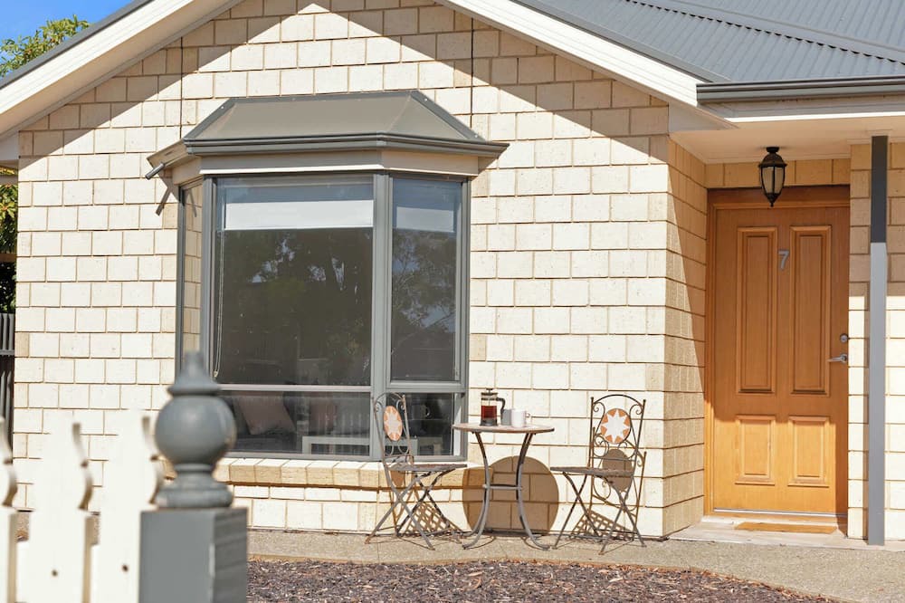 Goolwa House | Brooking's Perch, Walk to Shops & River, WiFi