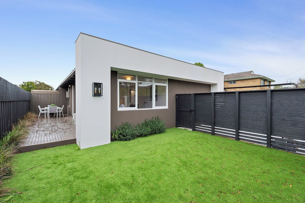 Dromana Villa | Proton Beach Villa 1 by Ready Set Stay