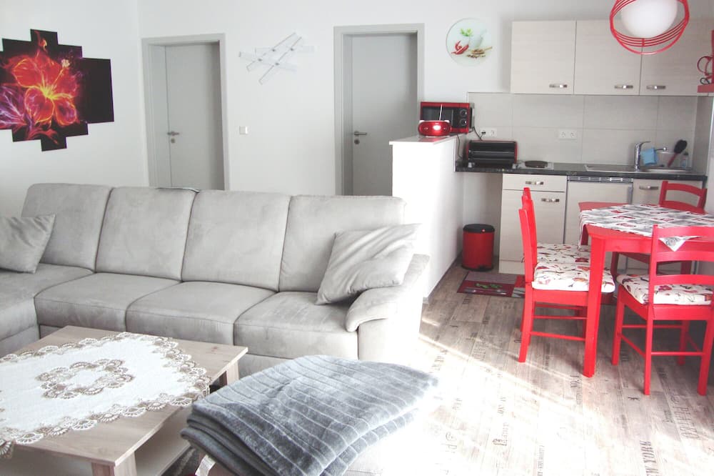 Bad Salzungen Apartment | Apartment '3' with Wi-Fi