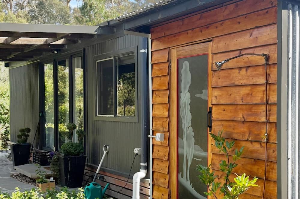 Blackwood House | The Container House and Saunan1 hour west of Melbourne in Blackwood, Victoria