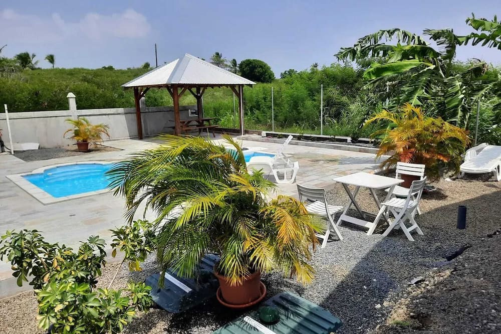 Gros Cap Apartment | Homerez - Apartment in Gros Cap