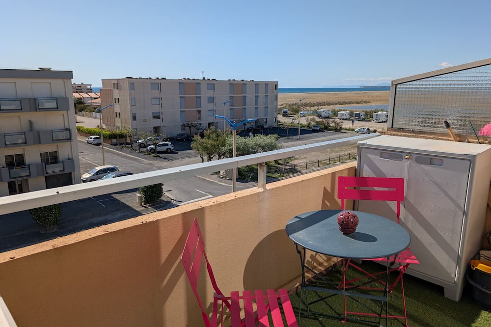 Port-la-Nouvelle Apartment | Modern T3 Apartment 5/6 People with Pool and Parking