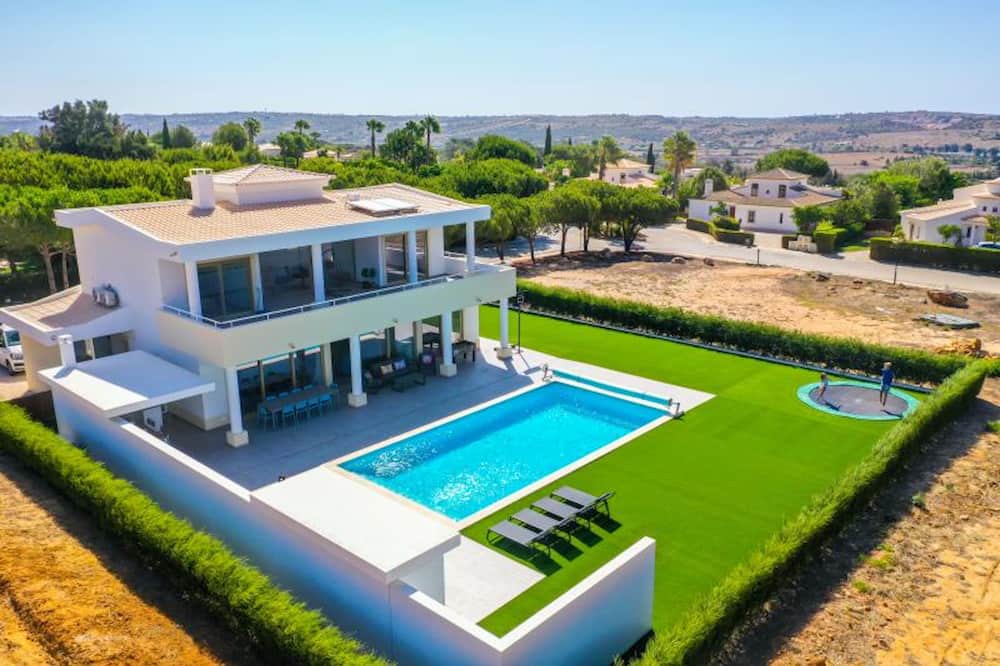 Vila do Bispo Villa | Vila Rica - stunning new villa with private pool. 7 minutes from amazing beaches