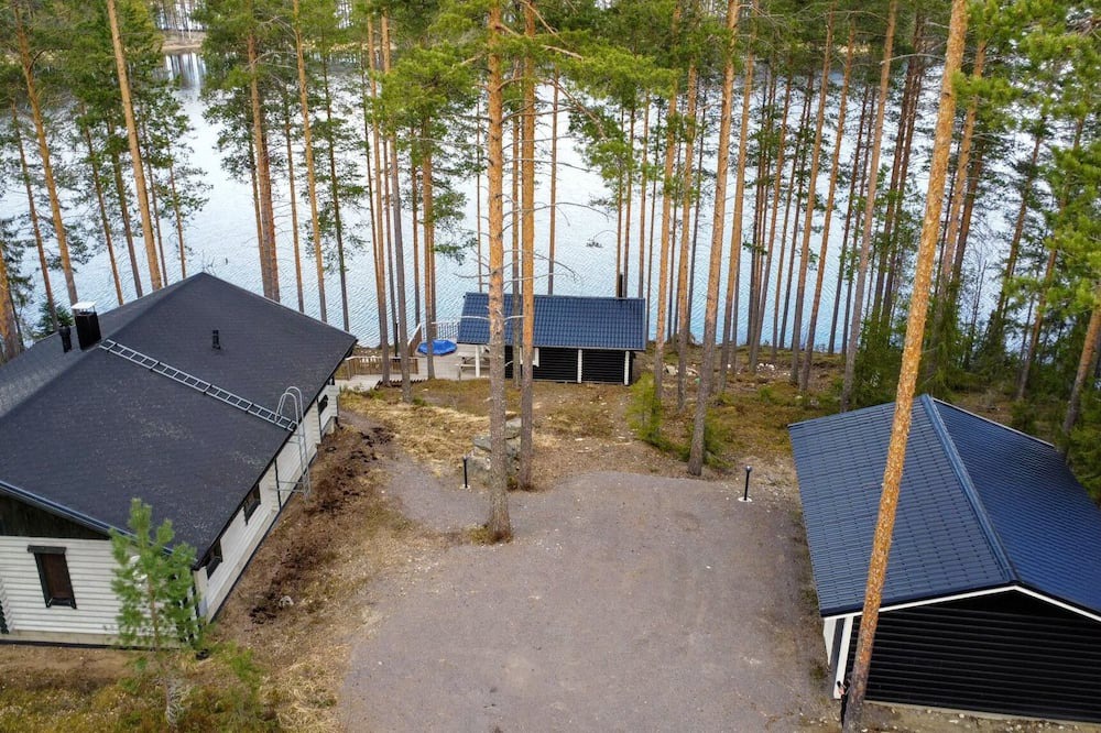 Lotjola Cabin | Villa Norppa rantasauna ja kylpypalju Punkaharjulla. Upea maisema Saimaalle.