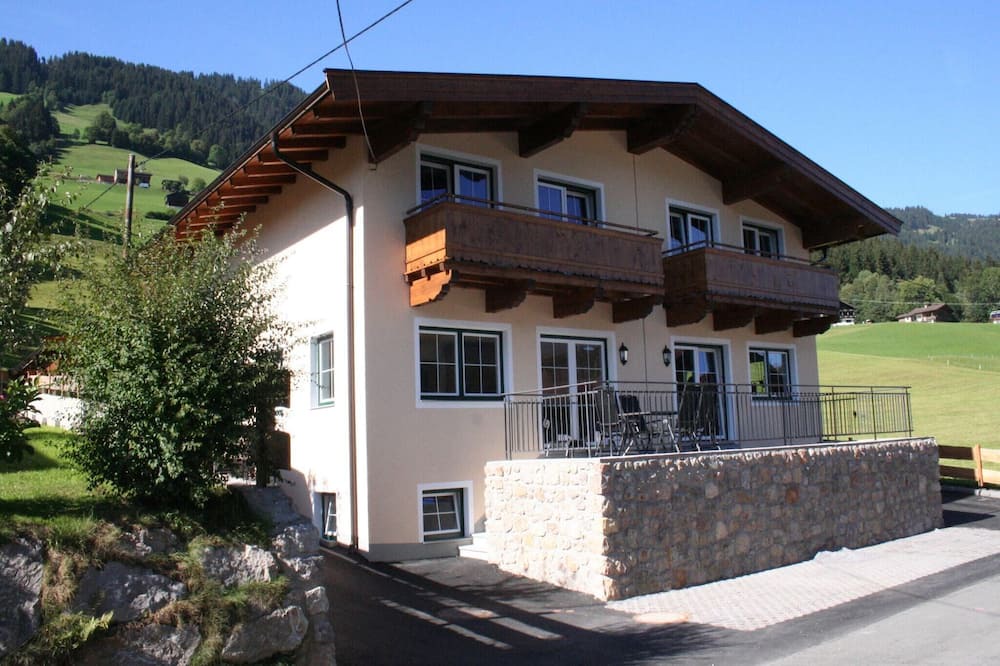 Moosen House | Holiday Home Brixen near Skiwelt Slopes