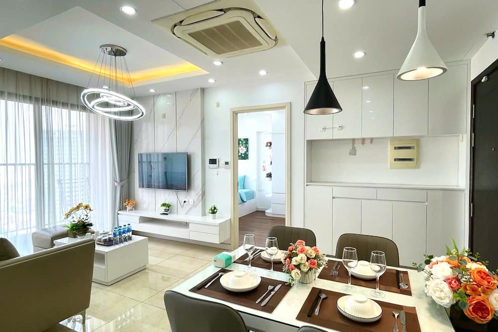 Trung Hoa Nhan Chinh Apartment | Căn hộ 2 phòng ngủ, 2 phòng tắm, tiện nghi - Vinhomes D'Capitale