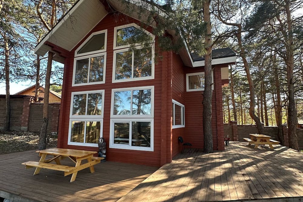 Kazakhstan House | Redhouse 2-bedroom country house in pleasant Imantau with WiFi