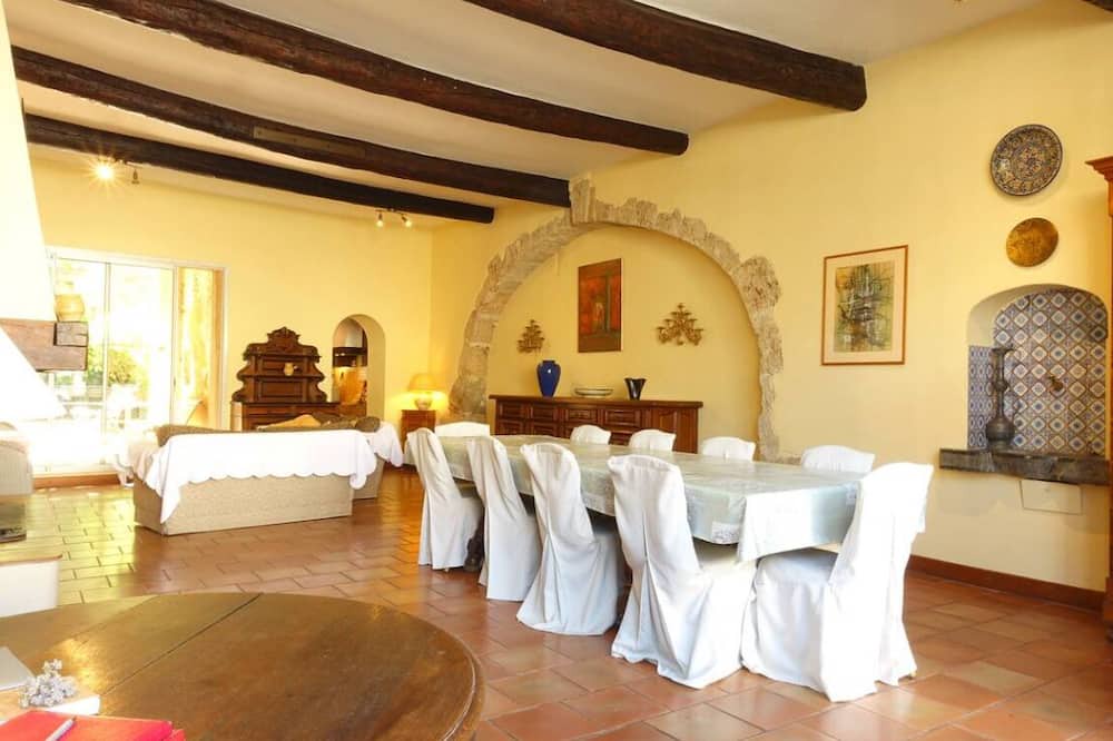 Ornaisons House | 20min from Narbonne Meeting/Seminar/Patio