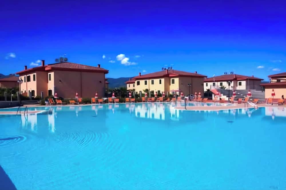 Rossano House | Villa with large garden in the Village Residence Aphrodite
