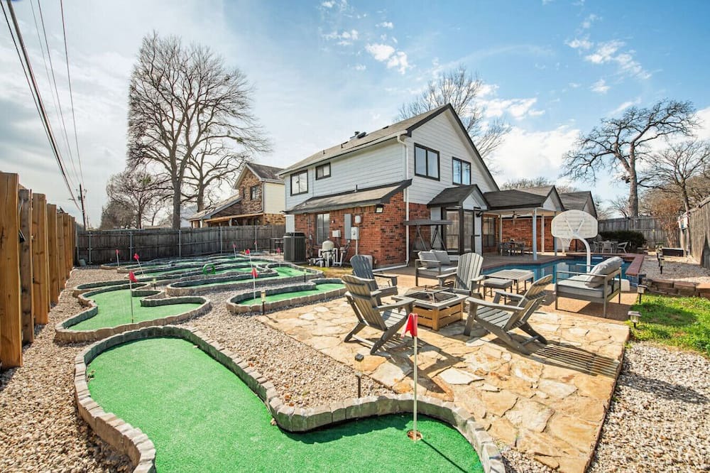Euless House | Spacious 4BR/3BA | Modern Comforts Nr DFW Airport