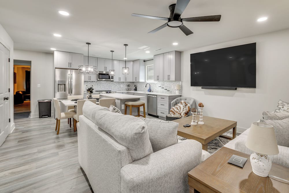 Ooltewah House | 5 Mi to Cambridge Square: Ooltewah Getaway!