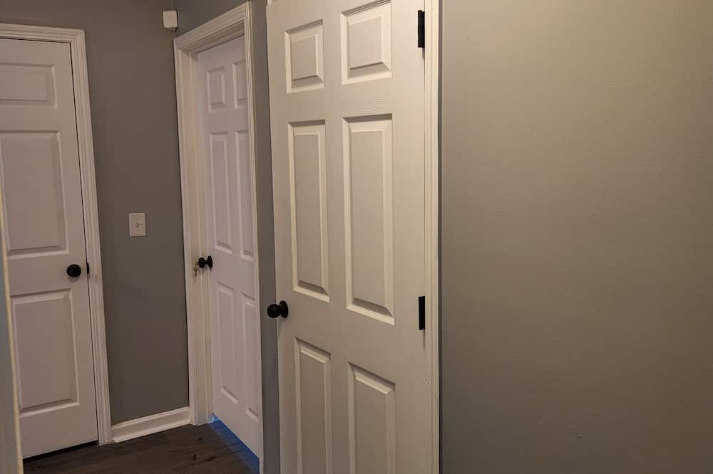 Lithonia Apartment | Room in Panola, in a quite a partment