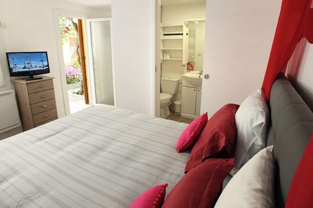 Dax Apartment | Ideal Getaway in Dax – Cozy Apartment, Close to Thermal Baths, Quiet & Wi-Fi for 2-4 Guests