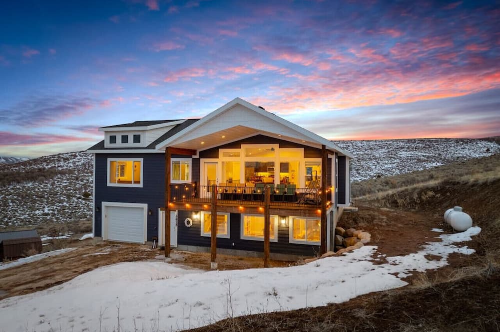Sweetwater Cabin | Views+IdealBeachResort+PingPong+Sleeps21!