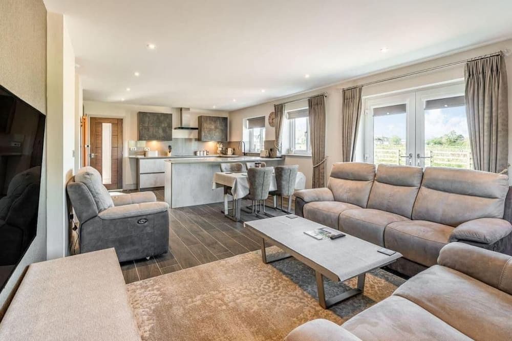 Blackburn Cottage | Haven Cottage
