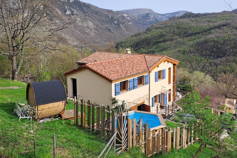 Greolieres House | Quiet house with sauna pool, large garden and children's play area. Ideal for families