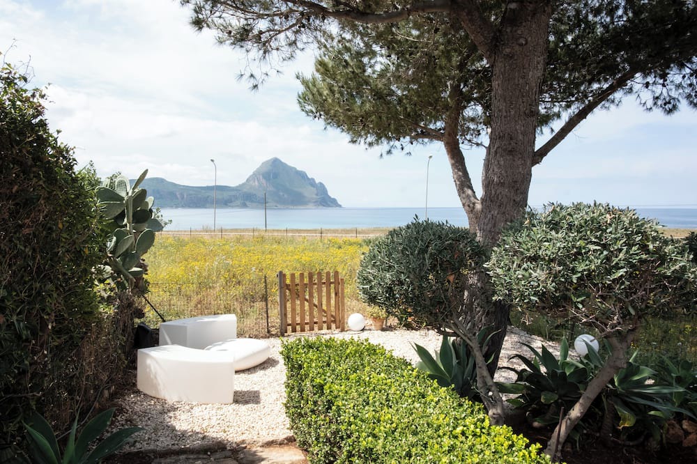 Macari House | Casa Ponente with Sea View on the Gulf of Macari