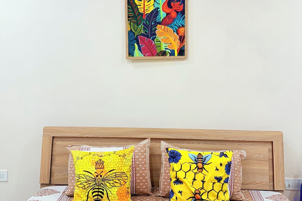 C-Scheme Apartment | bumble bee Jaipur homestays central located in C-Scheme