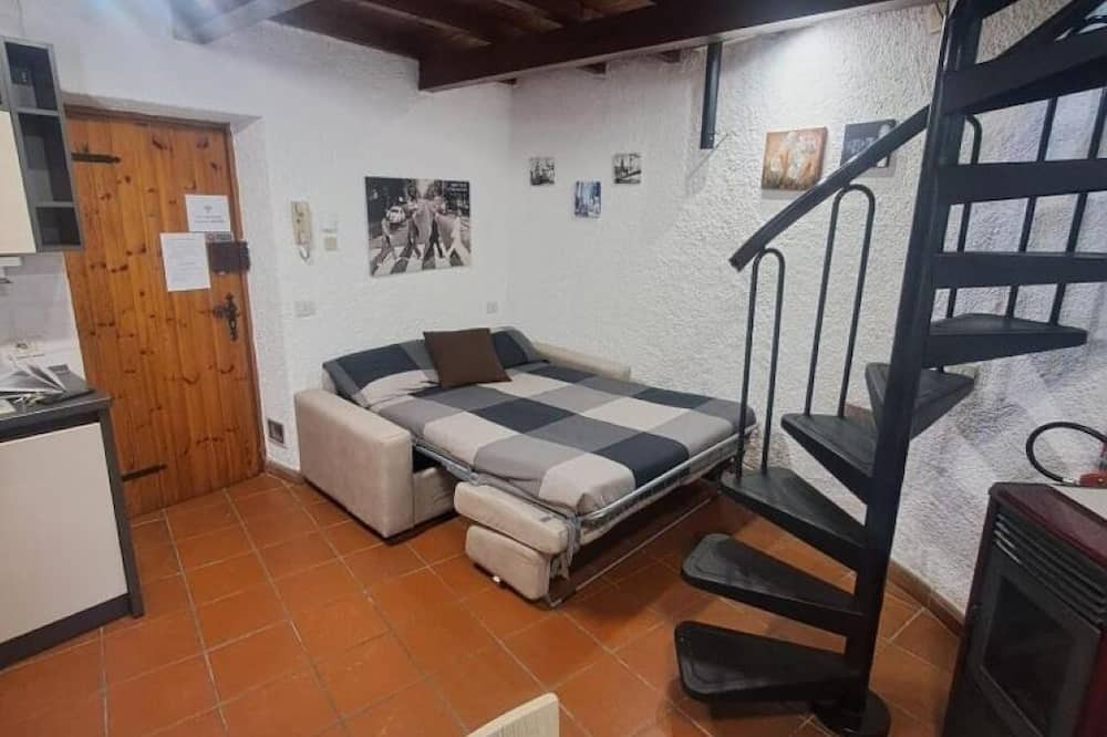 Lierna Apartment | Tom and Jerry