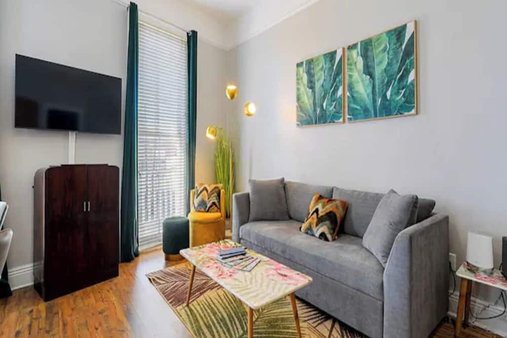 Faubourg Livaudais Apartment | Beautiful Balcony Condo!