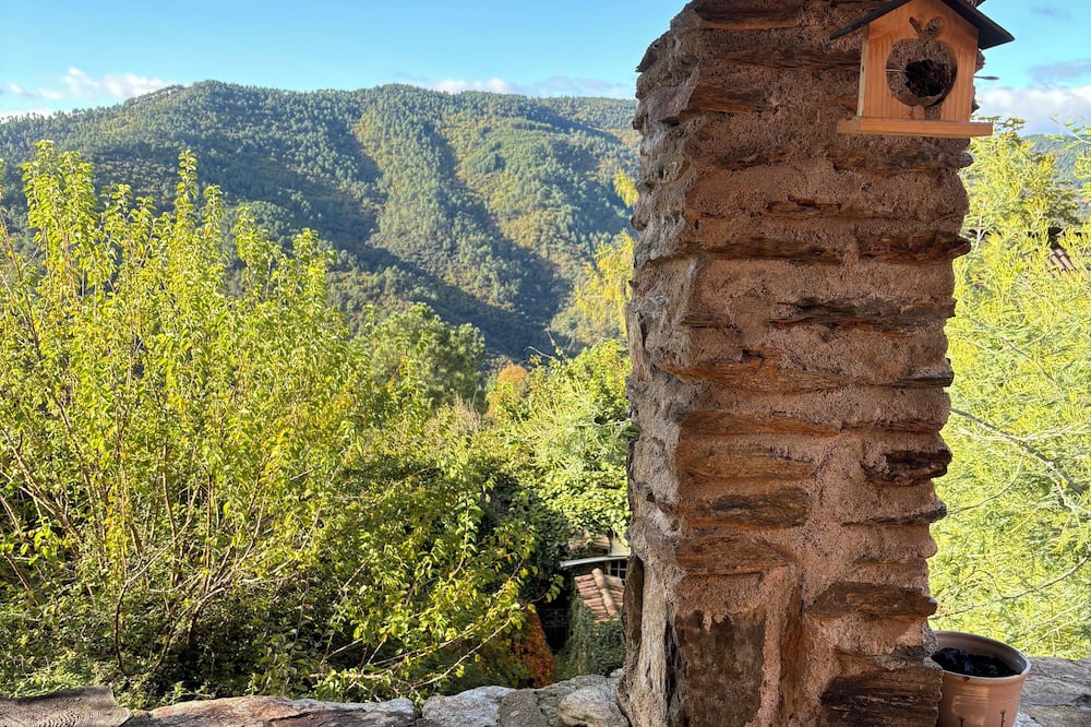 Beaumont House | Charming stone house with breathtaking views of the Ardèche countryside.