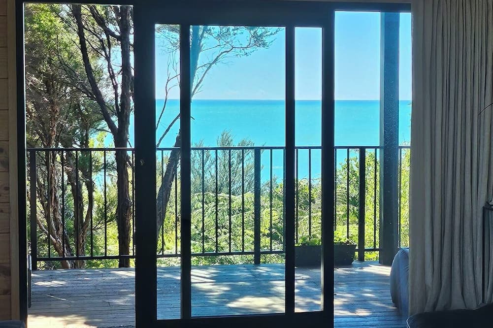 Parapara House | Treetops Lookout - ocean views