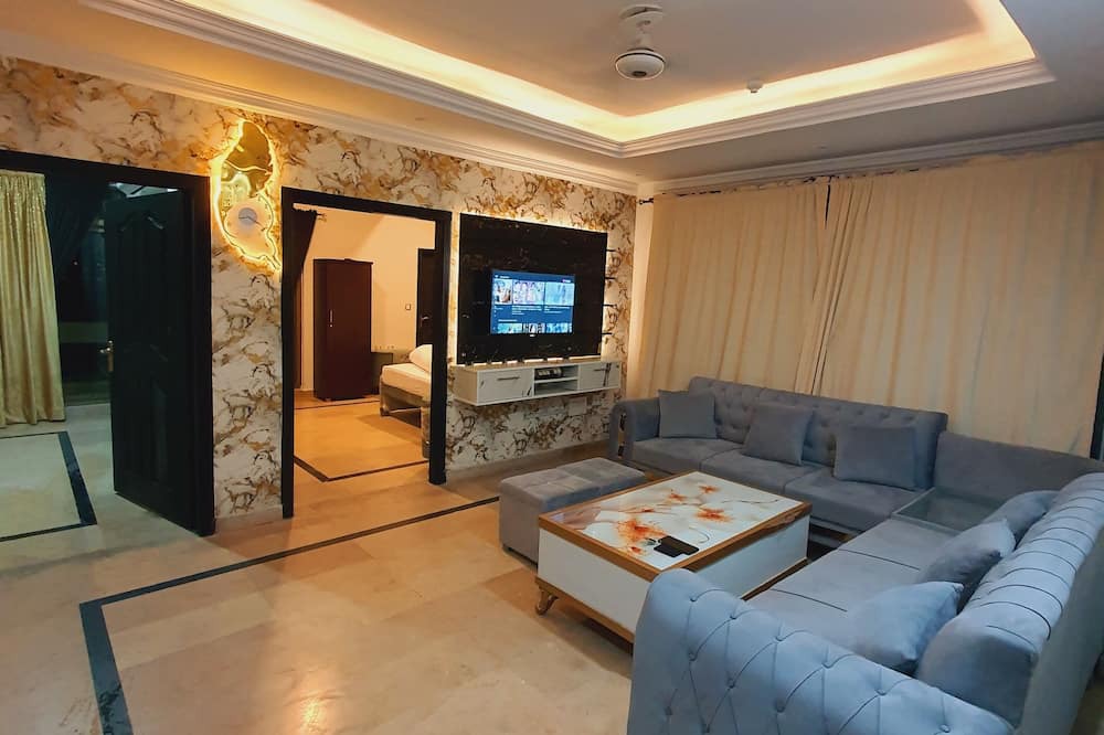 Islamabad Apartment | Charming 2-Bedroom Apartment in E-11: Your Perfect VRBO Getaway with AC, WiFi