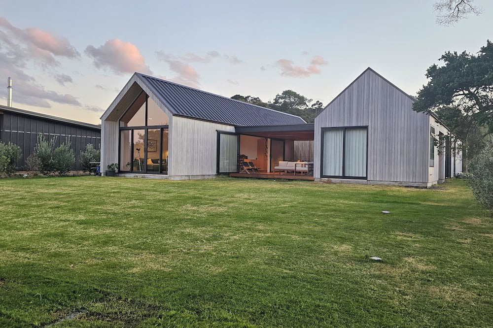 Whangapoua House | Awa Coastal Home - Architecturally designed I Whangapoua I New Chums Beach