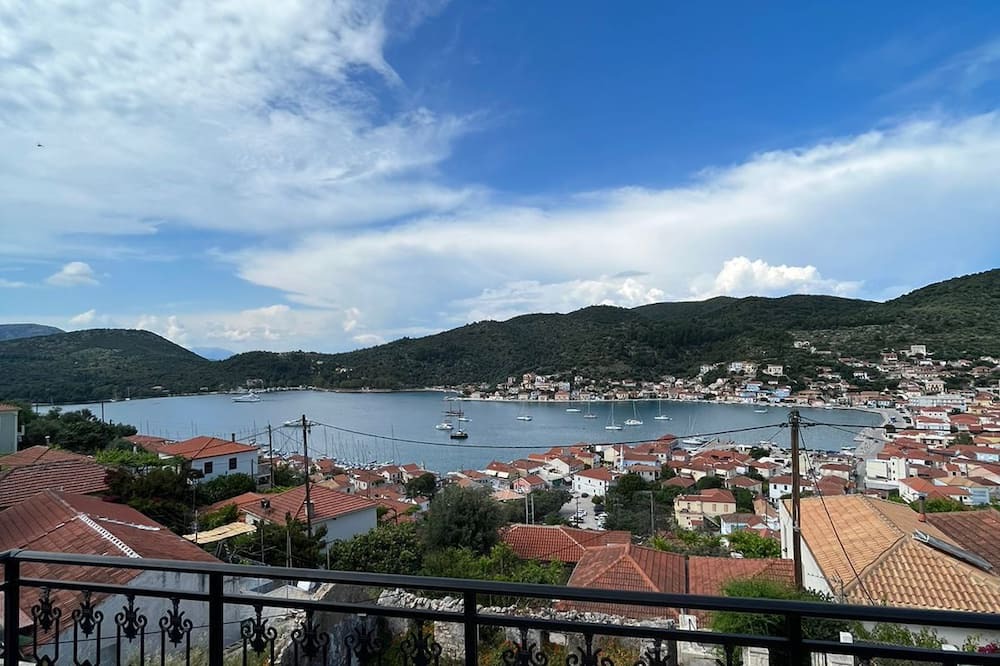 Vathy House | 3-bedroom house in charming Ithaki with AC, WiFi. Live the Greek dream