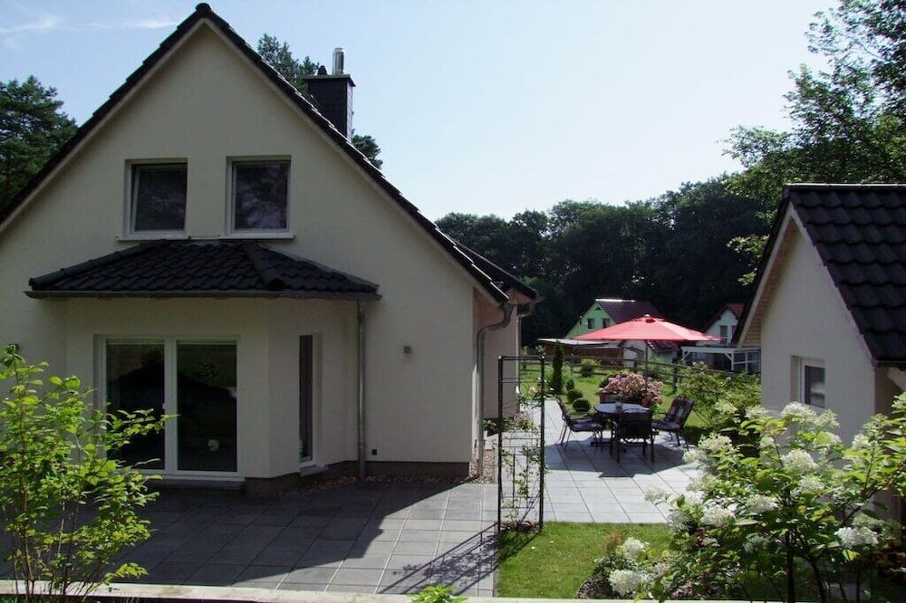 Muritz House | at Langhagensee Comfortable holiday residence