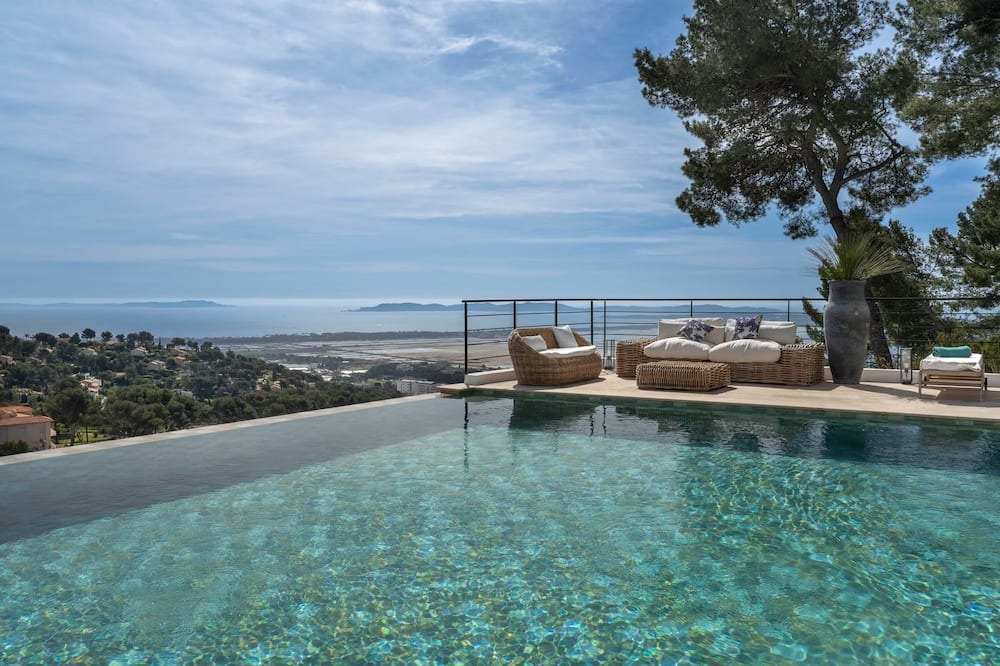 Hyeres Villa | Exceptional villa - panoramic view - sleeps 10 - pool - near beach