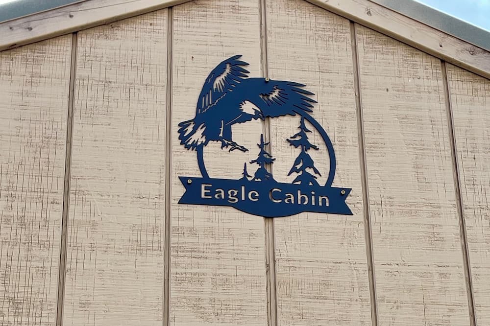 Eucha Cabin | Lakefront "Eagle" Cabin just steps away from Grand Lake. Eagle Cabin