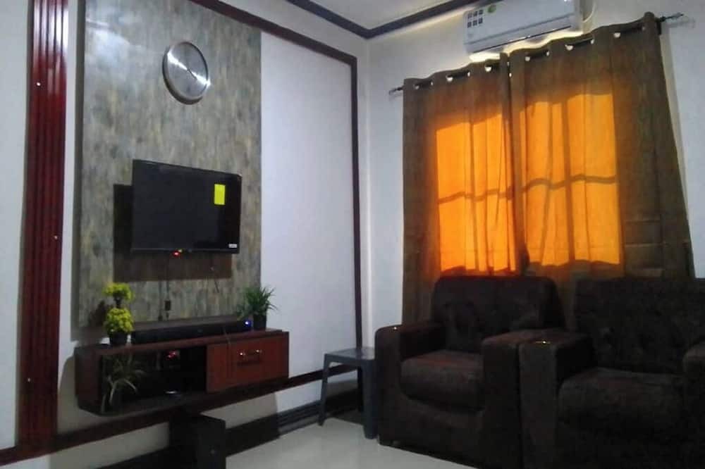 Sunyani Apartment | MVH Apartment in Sunyani with free WiFi, AC and fully furnished kitchen.