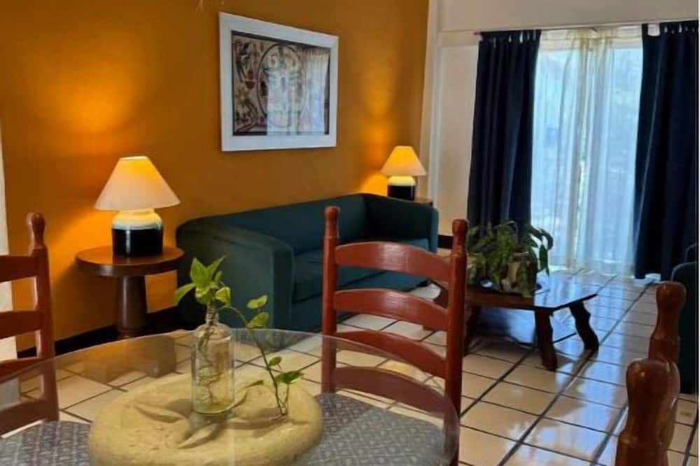 Fluvial Vallarta Condo | Cozy depa in the best area!