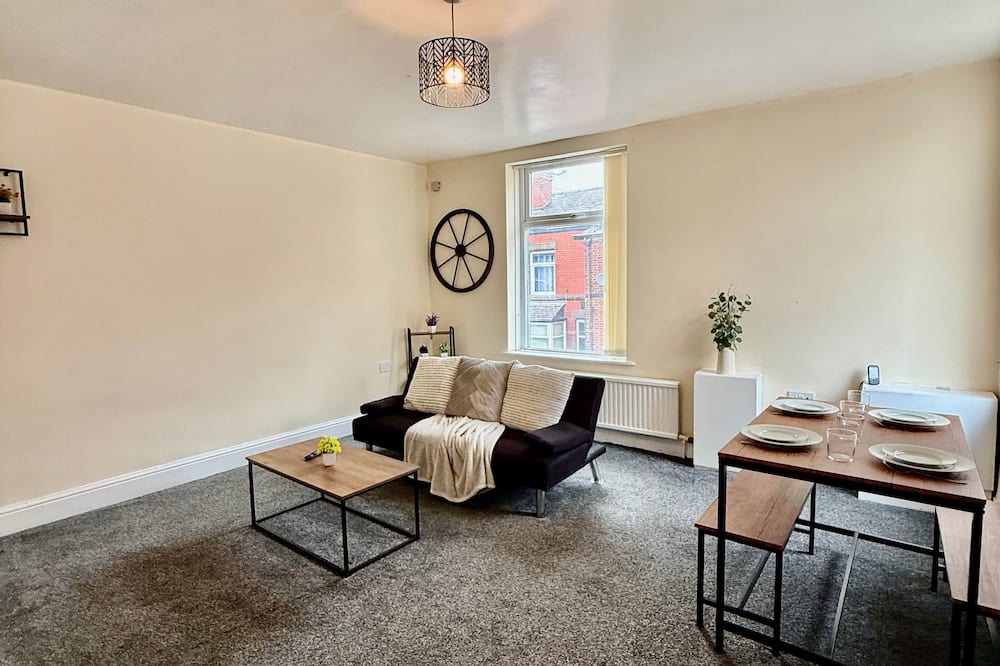 Bury Apartment | Comfy Entire Apartment with Free Parking in Bury Town