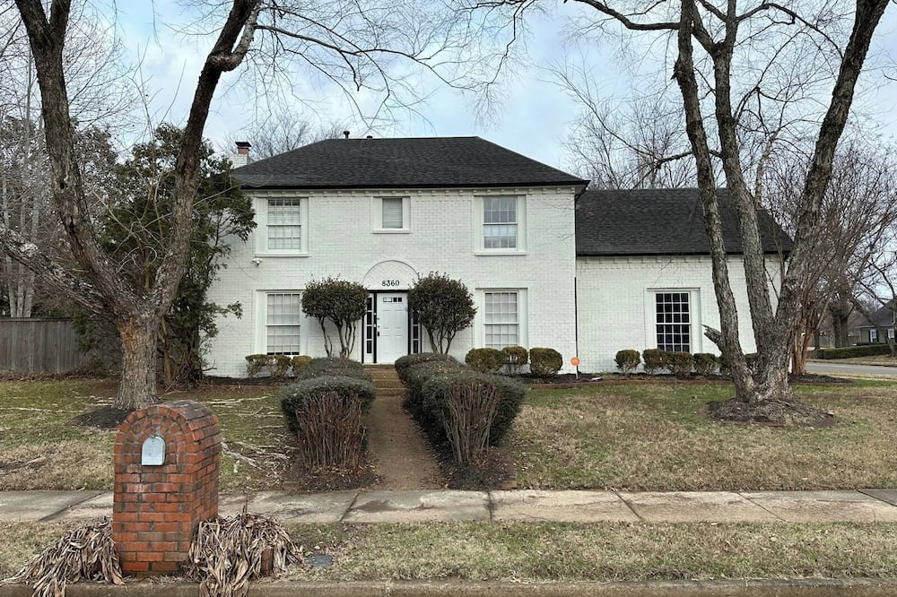 Cordova House | Luxury 5-Bedroom Retreat with Private Pool - Upscale Getaway with King Beds.