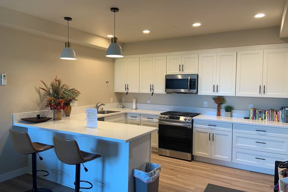 Poway Apartment | Chic 1-bedroom corporate apartment with WiFi, AC in brilliant Poway