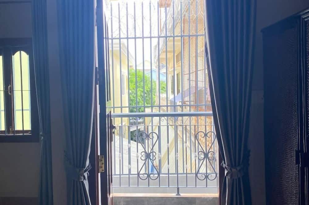 Chamkar Mon Apartment | Plumerrata