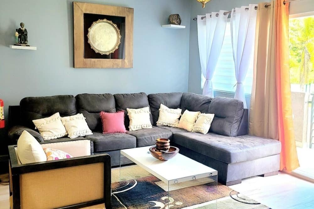 San Juan-Laventille Condo | 3-bedroom condo in 24/7 guarded complex AC, WiFi, 2 Pools, Gym