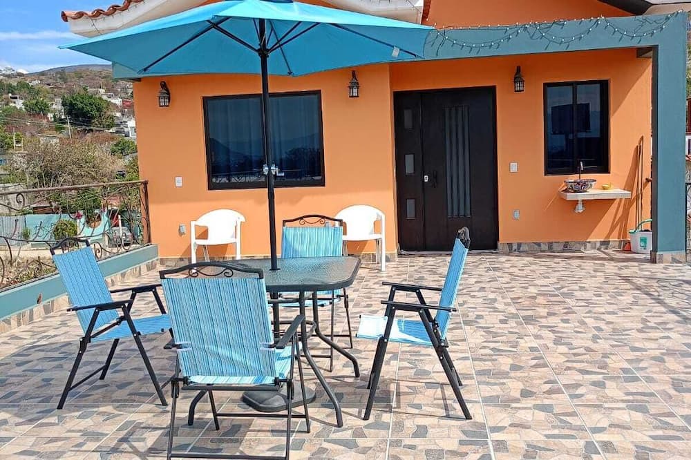San Agustin de las Juntas Apartment | Enchanting 2-bedroom apartment with WiFi in San Agustín de las Juntas