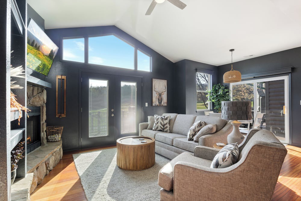 Camdenton Cottage | Charming cottage overlooking the 15th fairway at Old Kinderhook Golf Course!