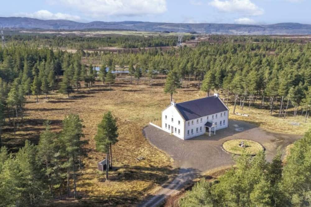 Farr Apartment | Apartment in large country house 3 miles from Inverness.