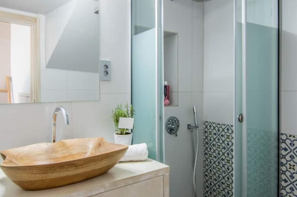 Mochlos Apartment | The Wave House | Seafront Escape in Peaceful Mochlos